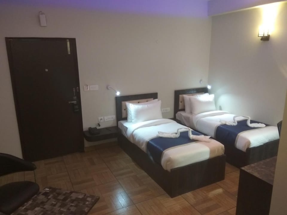 Premium bedding, in-room safe, desk, soundproofing