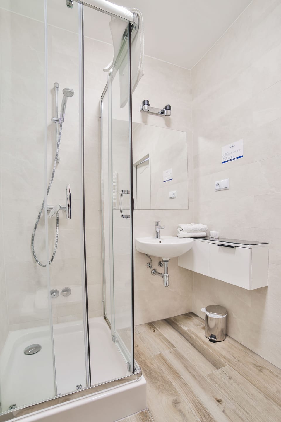 Standard Double or Twin Room, Mountainside | Bathroom | Shower, free toiletries, hair dryer, towels