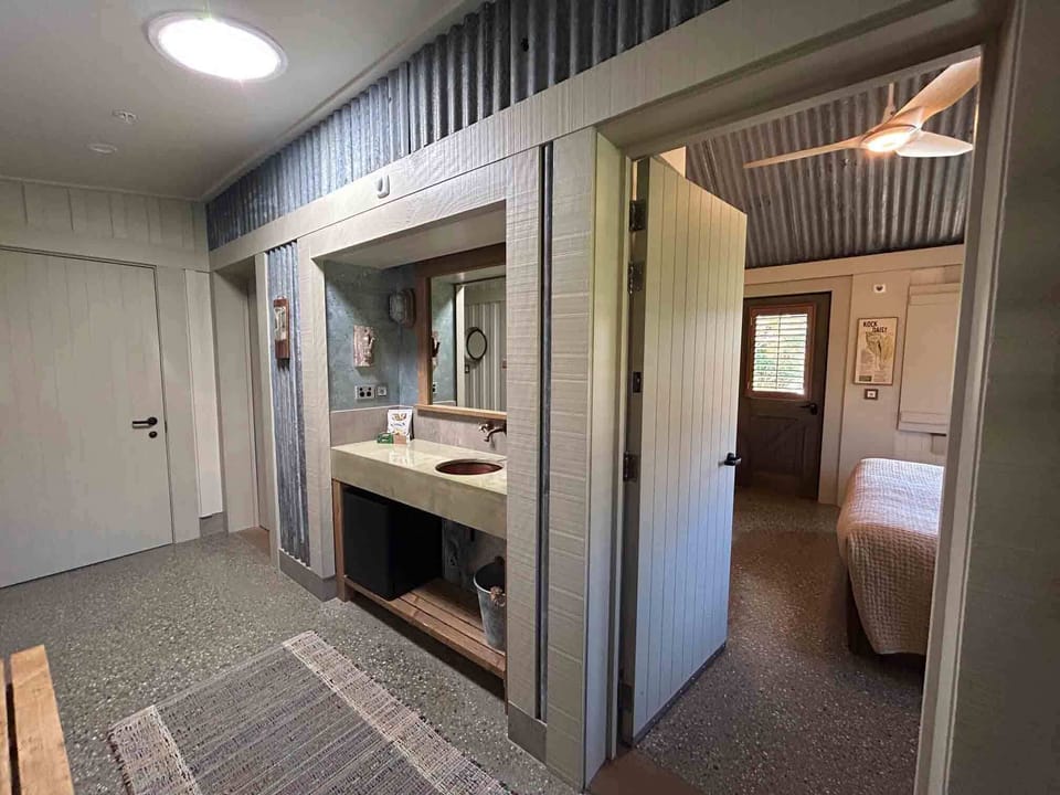 Premium Triple Room | Bathroom | Designer toiletries, hair dryer, heated floors (bathroom), soap