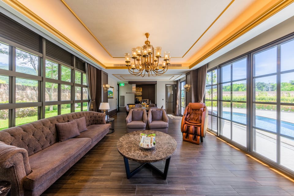 Premier Villa | In-room dining