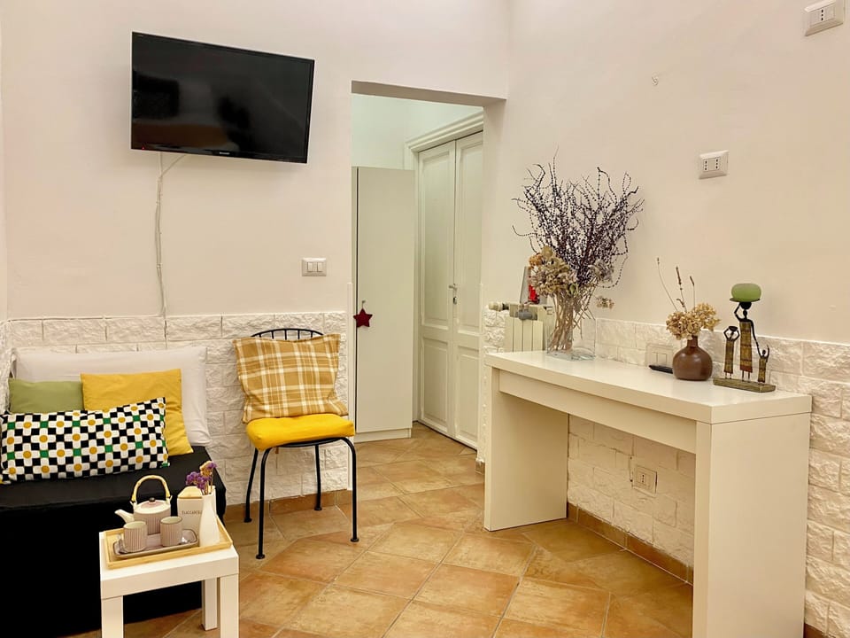 Economy Triple Room, Ensuite | Free WiFi, bed sheets