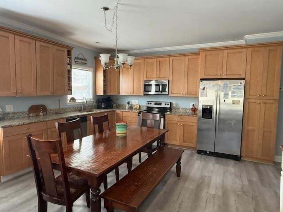 House, 4 Bedrooms | Dining