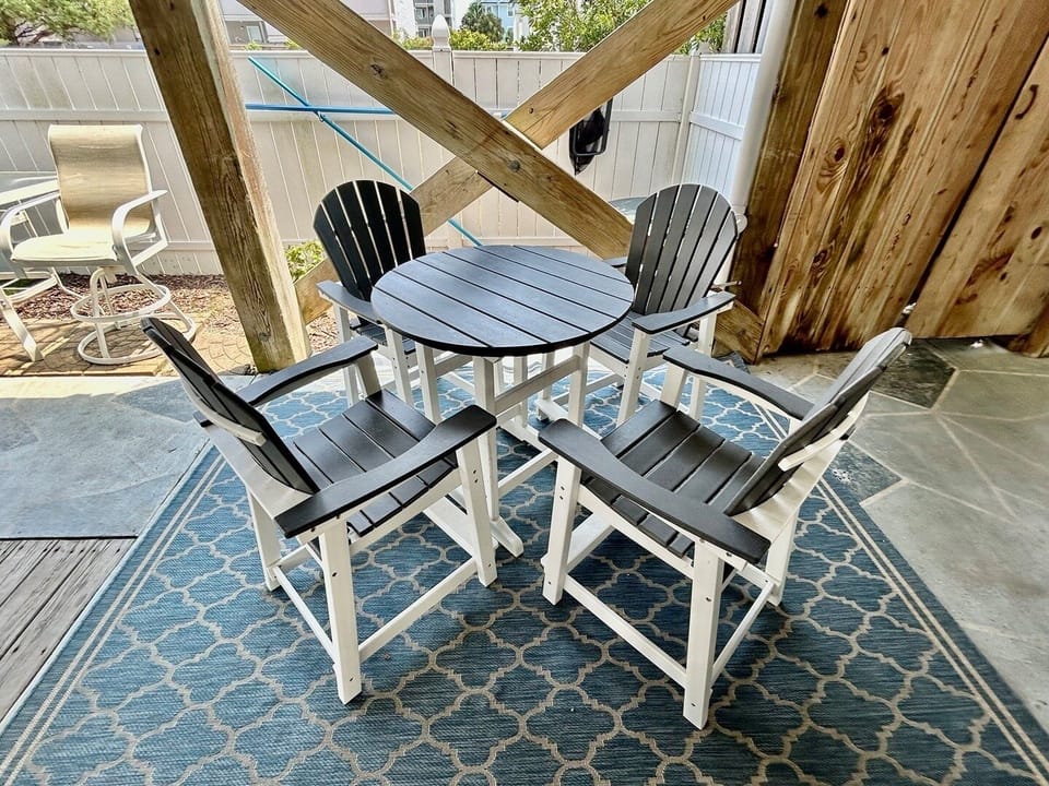 House, 5 Bedrooms | Outdoor dining