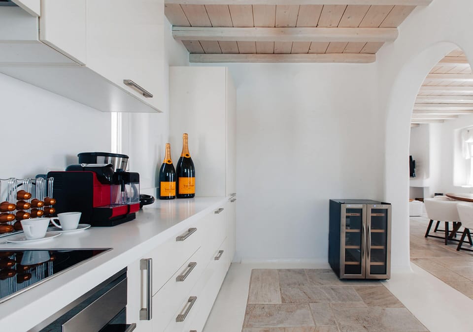 Luxury Villa | Private kitchen | Fridge, microwave, oven, stovetop