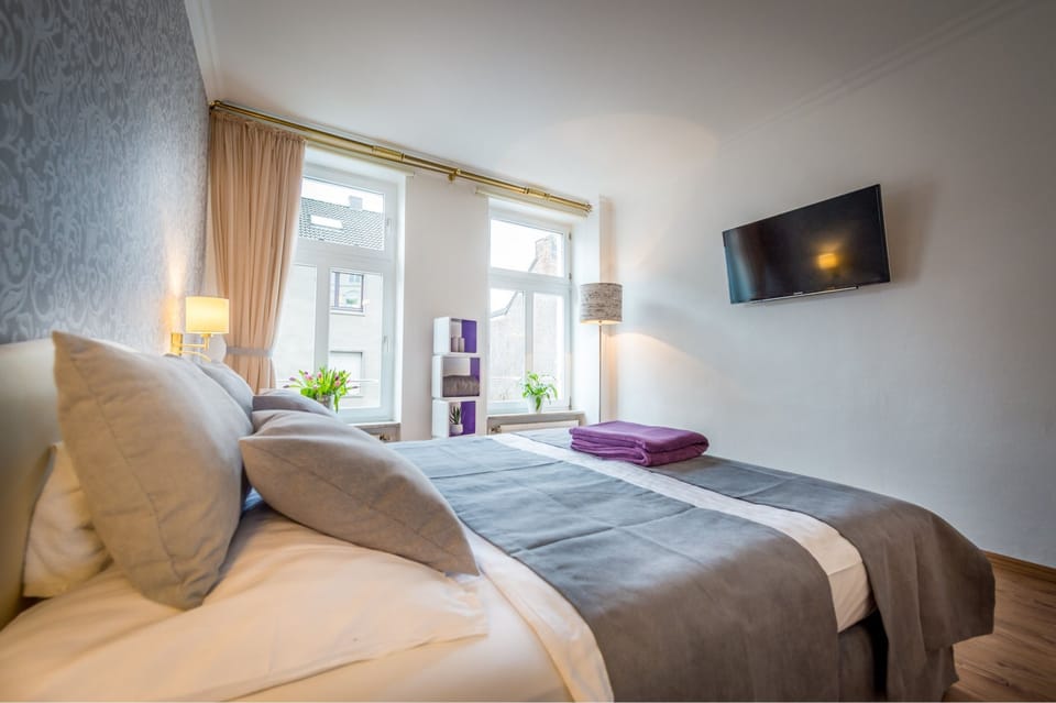 Single Room | Desk, free WiFi, bed sheets