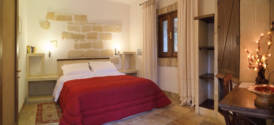 Deluxe Room, Terrace | Minibar, desk, soundproofing, free WiFi