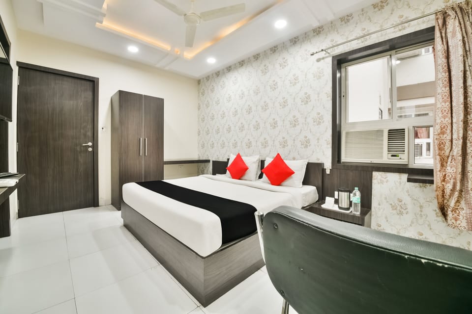 Standard Room, 1 Bedroom, Non Smoking, City View | Premium bedding, in-room safe, desk, iron/ironing board