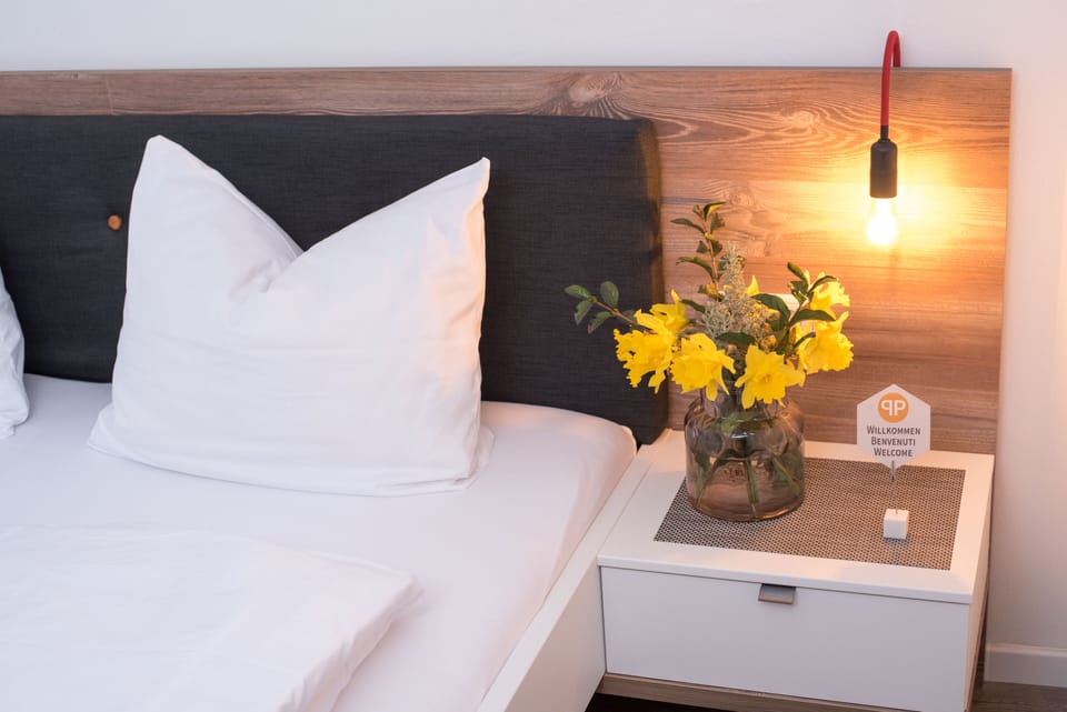 Single Room | Desk, free WiFi, bed sheets