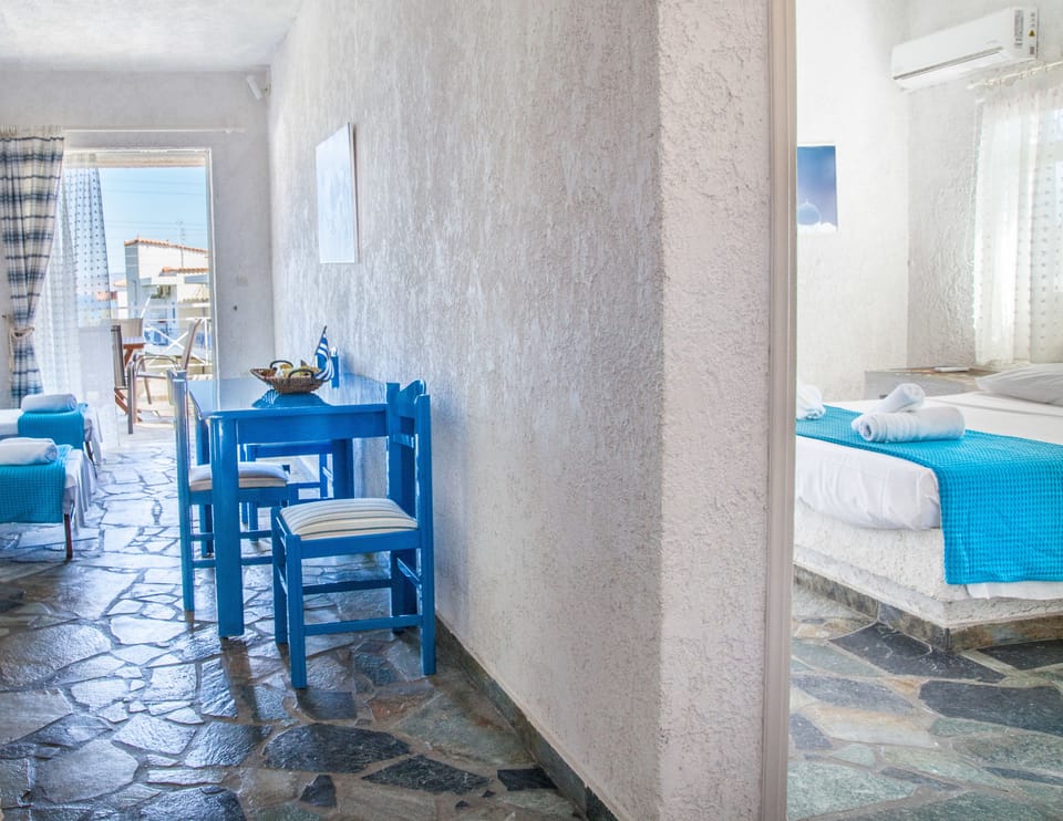 Condo (Victoria) | 1 bedroom, premium bedding, individually decorated, desk