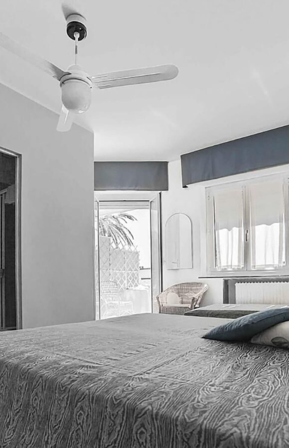 In-room safe, WiFi (free)