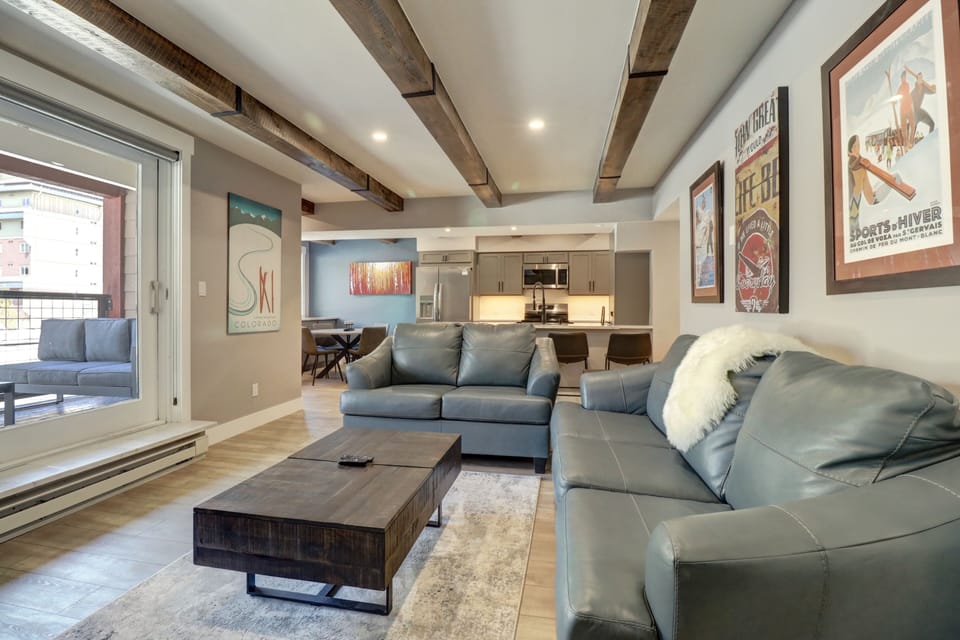 Condo, 2 Bedrooms | Living area | TV