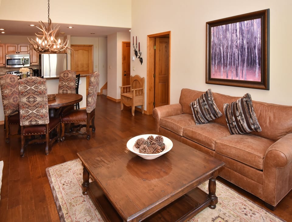 Condo, 2 Bedrooms | Interior