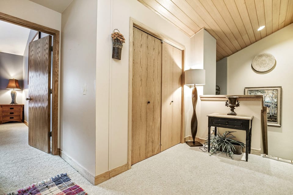Townhome, 4 Bedrooms | 4 bedrooms, iron/ironing board, WiFi (free), bed sheets