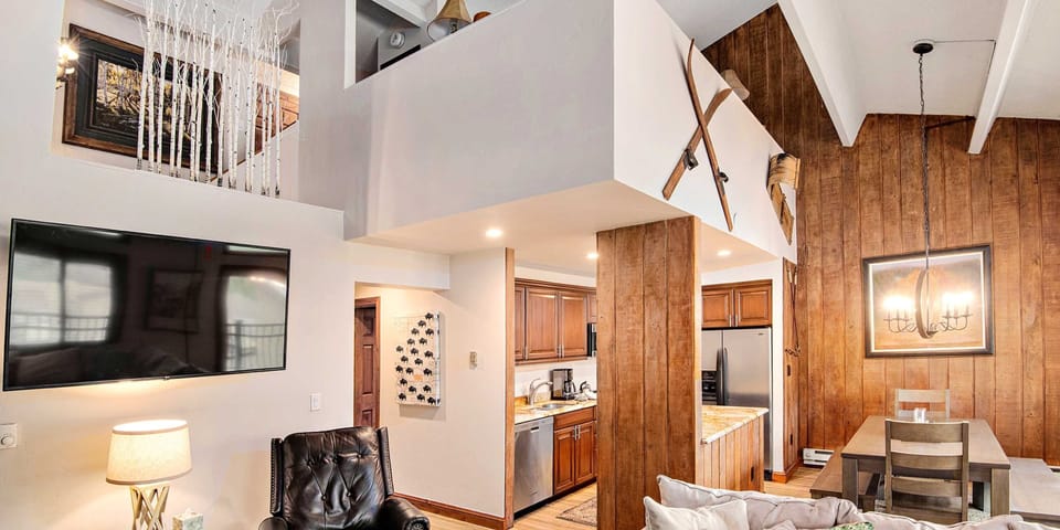 Condo, 3 Bedrooms | Interior