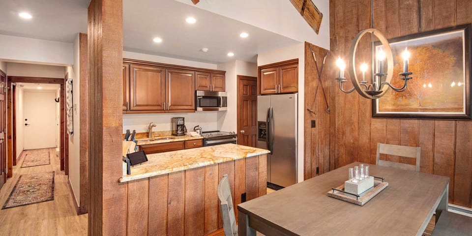 Condo, 3 Bedrooms | Private kitchen | Fridge, microwave, oven, dishwasher