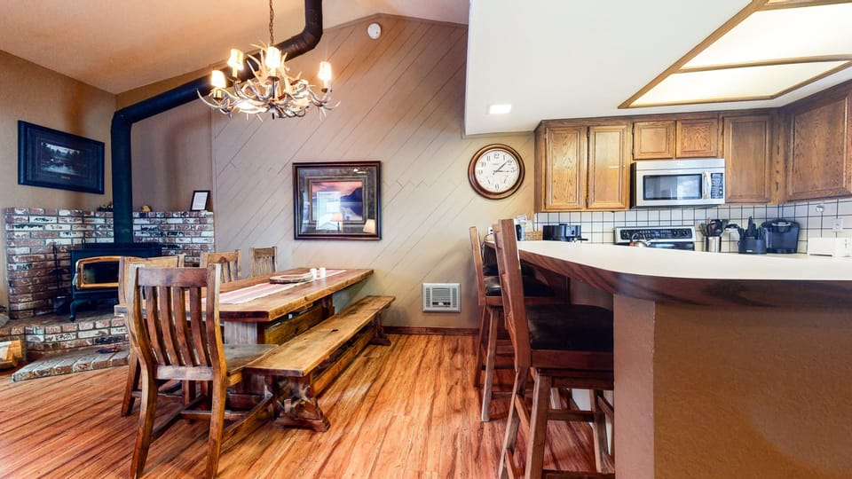 Condo, 2 Bedrooms | Private kitchen | Full-size fridge, microwave, oven, stovetop