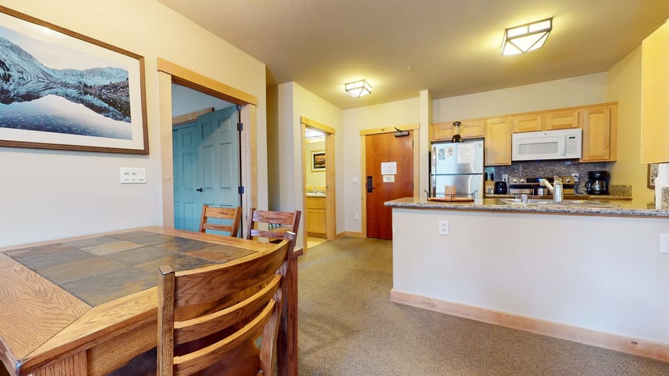 Condo, 2 Bedrooms | Private kitchen | Full-size fridge, microwave, oven, stovetop