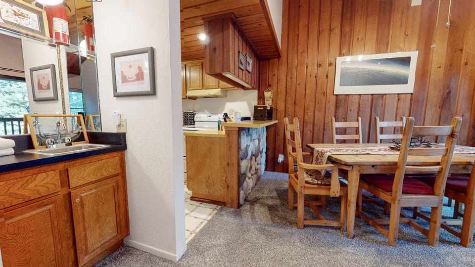 Condo, 2 Bedrooms | Private kitchen | Fridge, microwave, oven, coffee/tea maker