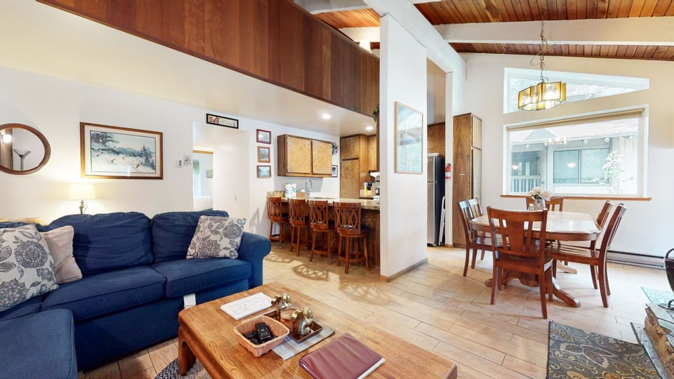 Condo, 2 Bedrooms | Living area | Smart TV, fireplace, DVD player