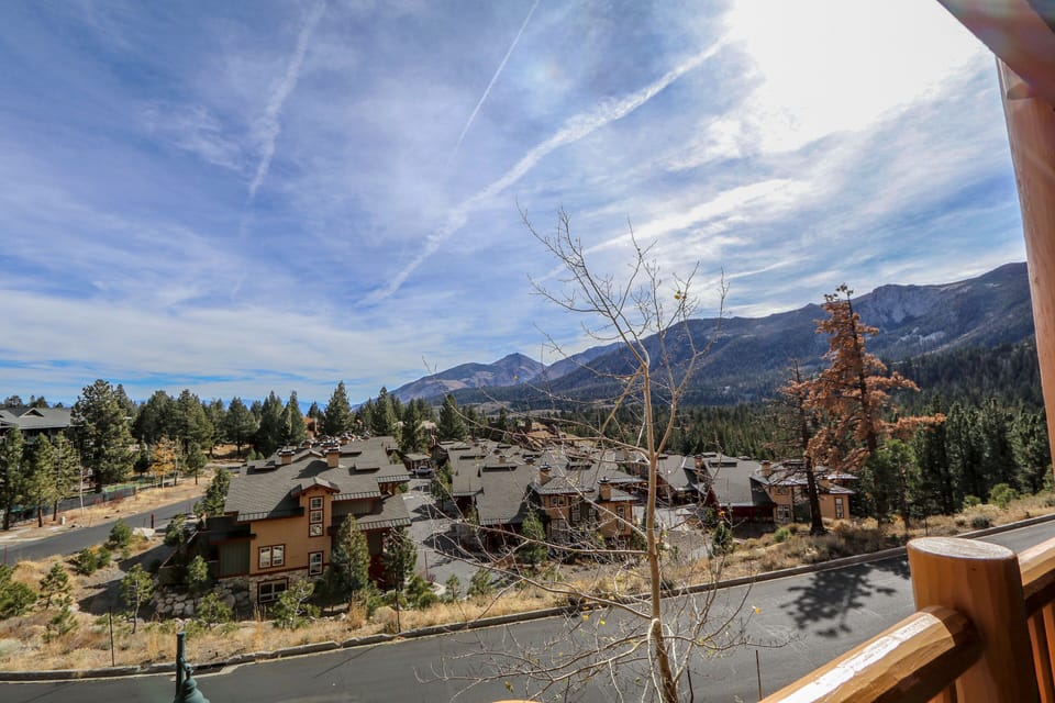 Condo, 2 Bedrooms | Property grounds