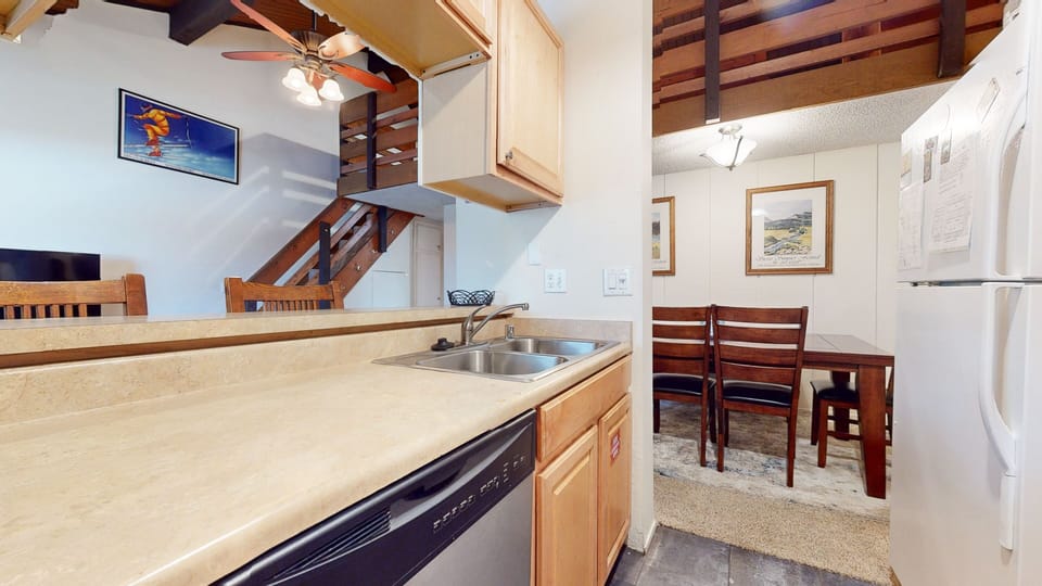 Condo, 1 Bedroom | Private kitchen | Full-size fridge, microwave, oven, stovetop