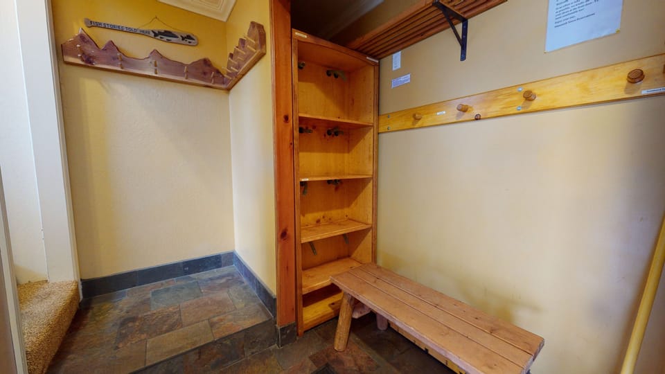 Condo, 4 Bedrooms | Interior