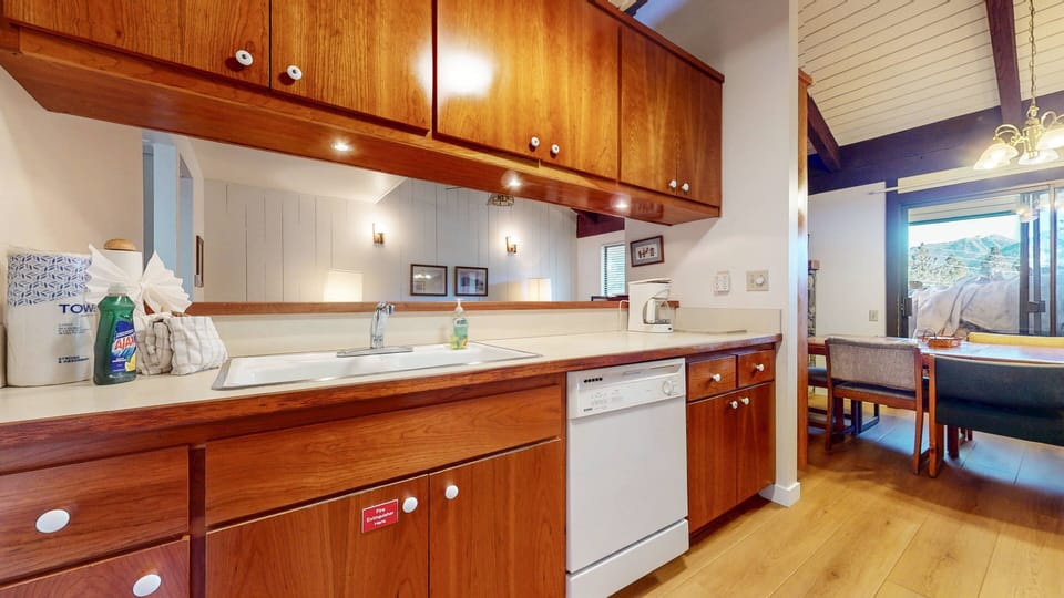 Condo, 1 Bedroom | Private kitchen | Full-size fridge, microwave, oven, stovetop