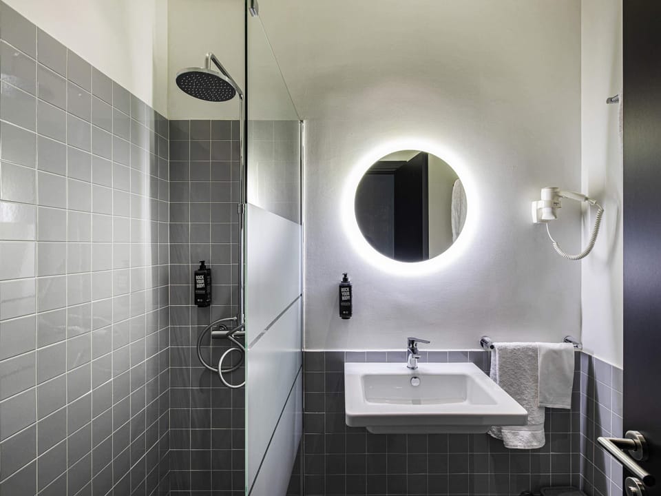 Superior Room, 1 Double Bed, Balcony | 1 bedroom, premium bedding, down comforters, minibar