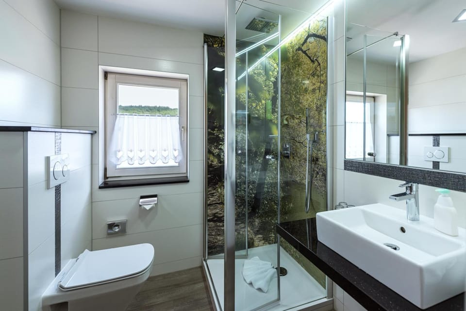 Double Room | Bathroom | Shower, hair dryer, towels