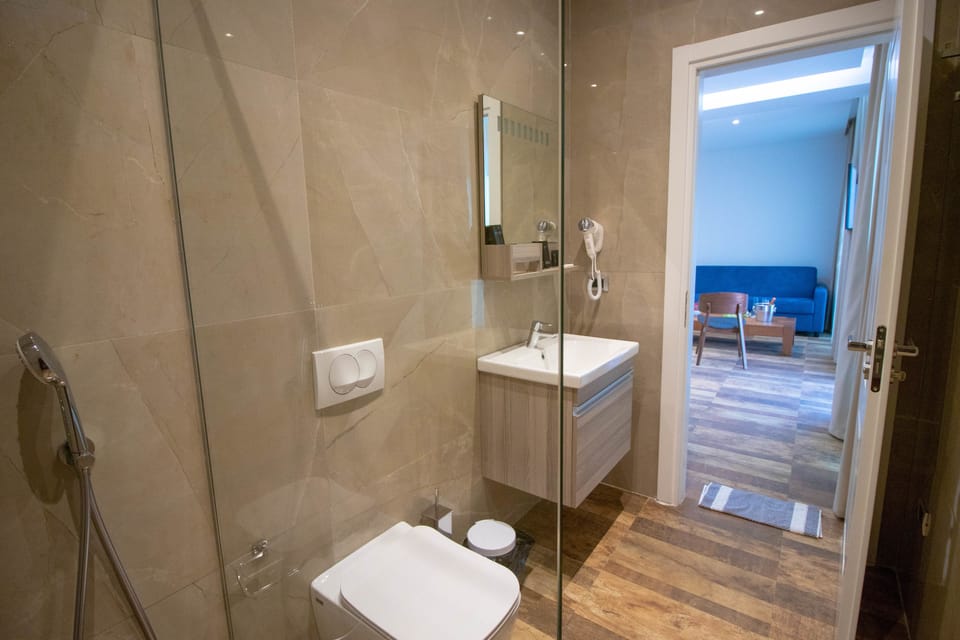 Bathroom | Shower, free toiletries, hair dryer, towels