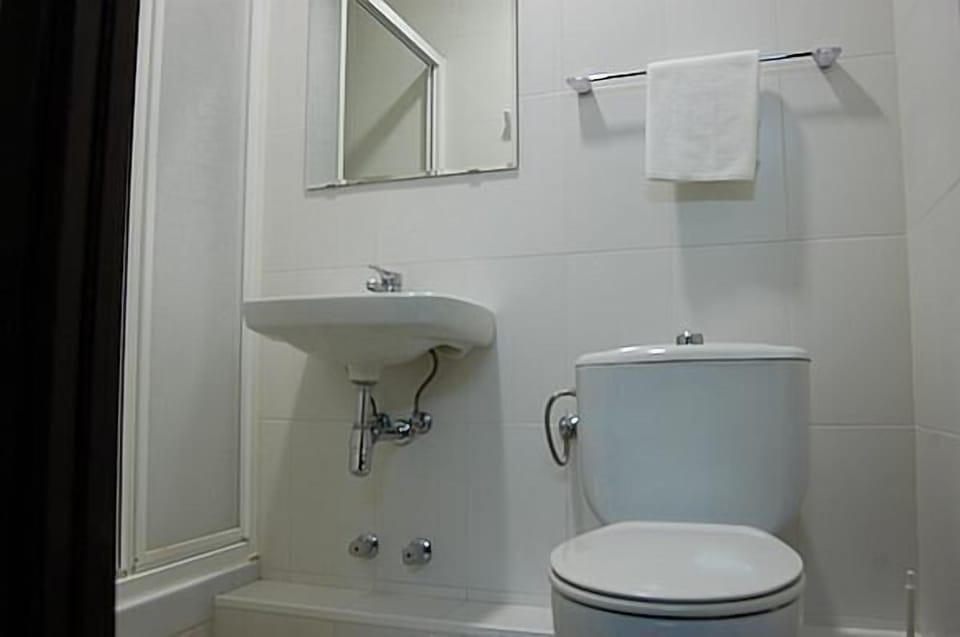Hair dryer, towels