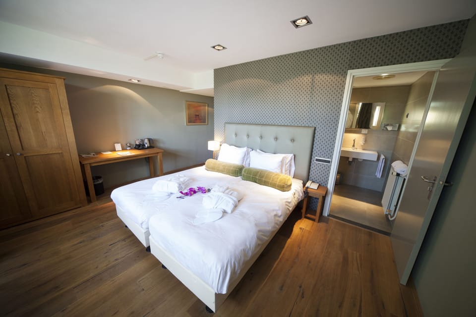 In-room safe, desk, cribs/infant beds, free WiFi