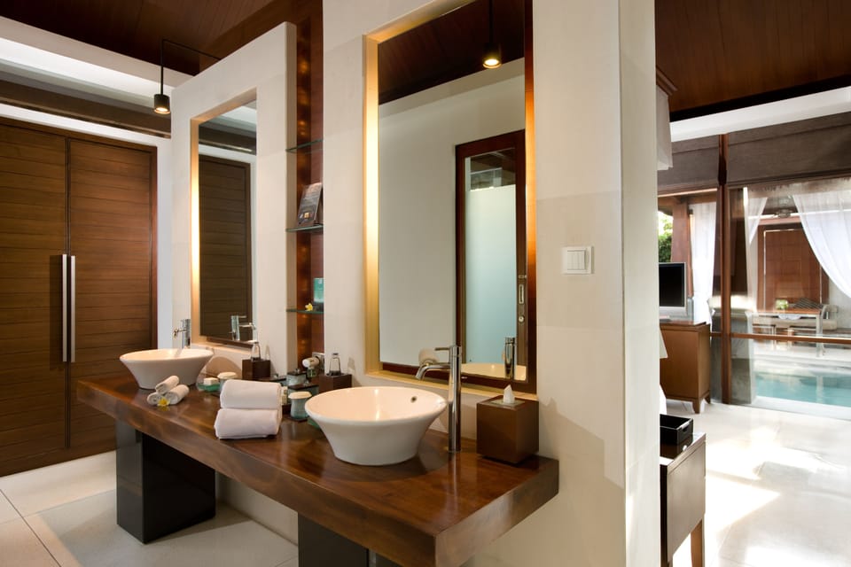 Separate tub and shower, hair dryer, bathrobes, slippers