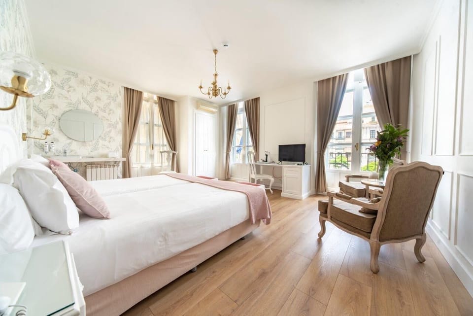 Superior Room, City View | In-room safe, desk, soundproofing, free WiFi