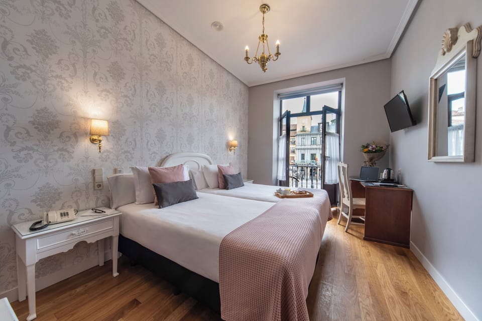 Double Room, City View | In-room safe, desk, soundproofing, free WiFi