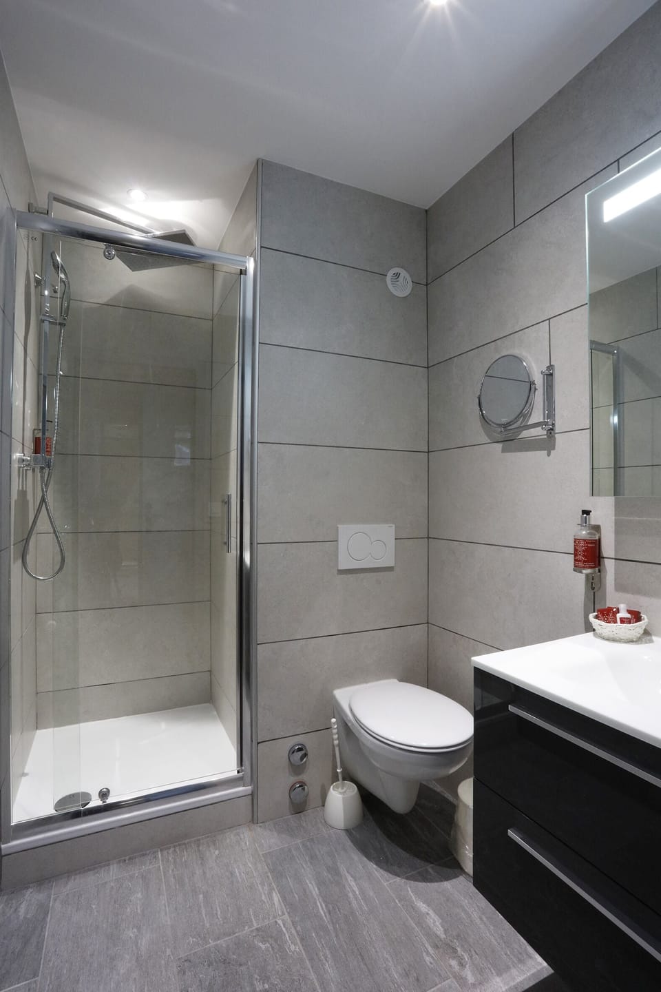 Free toiletries, hair dryer, bathrobes, slippers