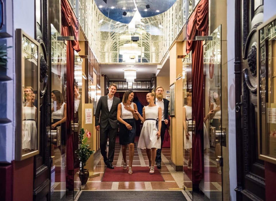 Theaterhotel & Suites Wien Hotel in Vienna