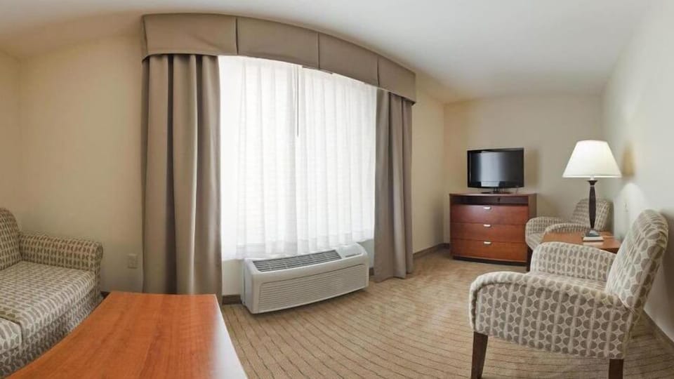 35-inch flat-screen TV with satellite channels, TV