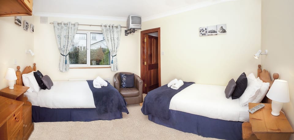 Desk, free cribs/infant beds, free WiFi, bed sheets