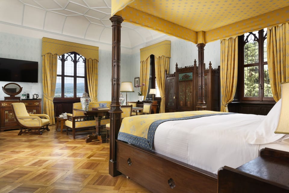 Premium bedding, down comforters, minibar, in-room safe