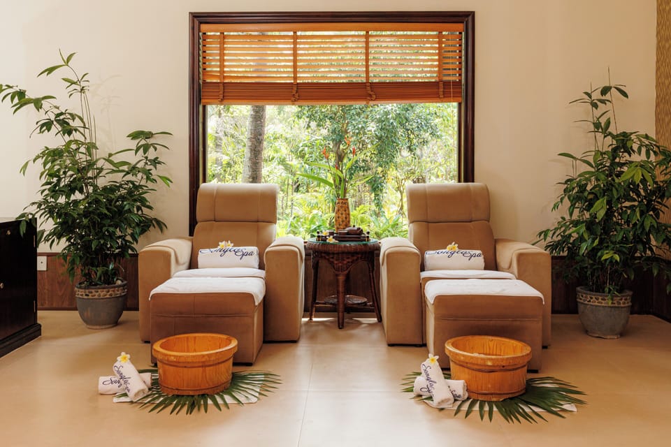 Couples treatment rooms, body treatments, body wraps, body scrubs