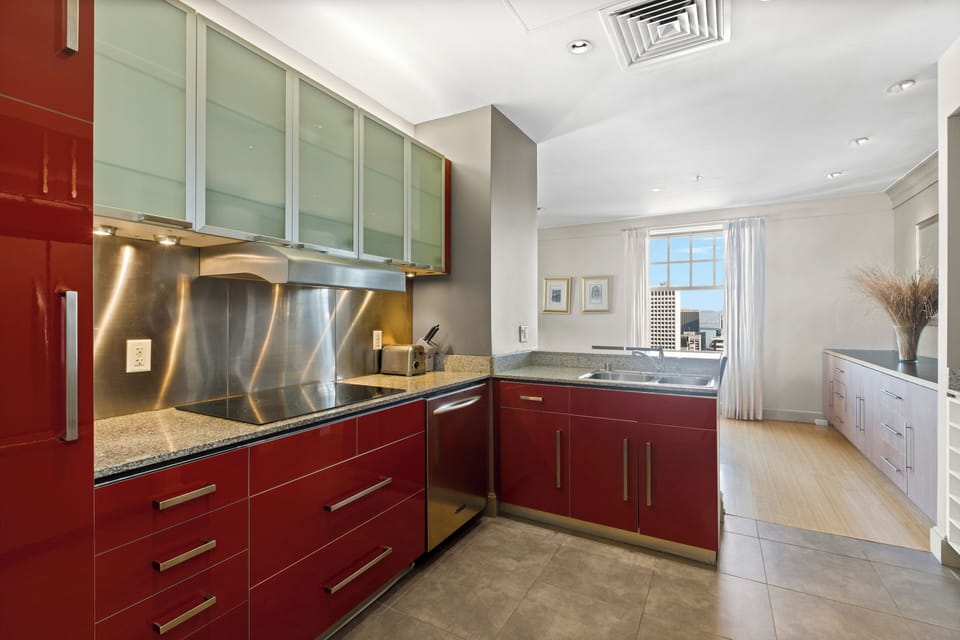 Suite, 1 Bedroom | Private kitchen