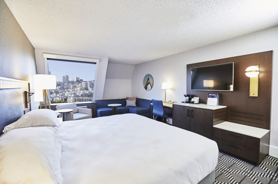 Superior Room, 1 King Bed | Premium bedding, in-room safe, desk, iron/ironing board