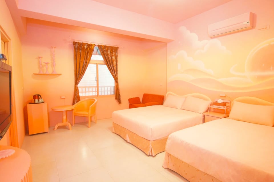 Comfort Quadruple Room | Desk, blackout drapes, free WiFi, bed sheets