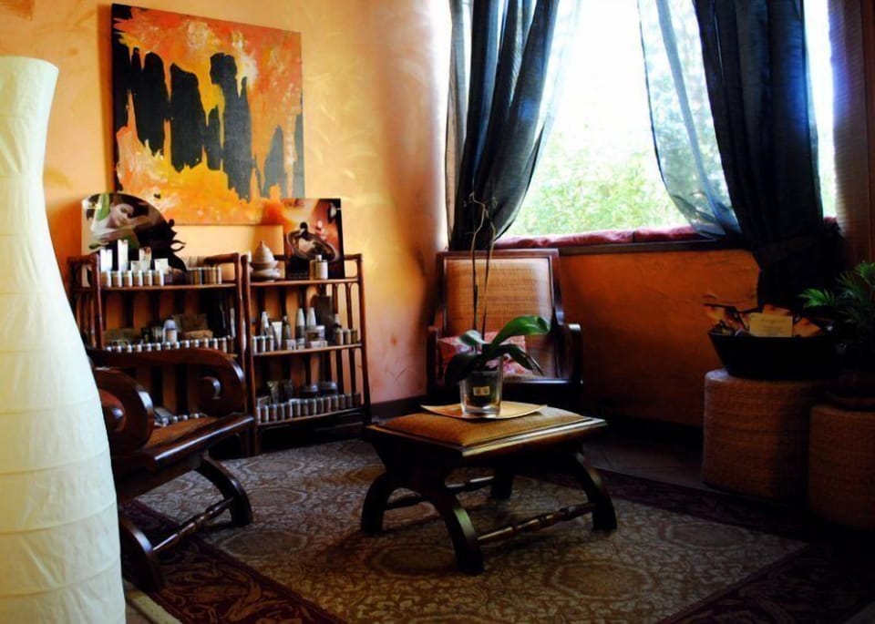 In-room safe, desk, soundproofing, free WiFi