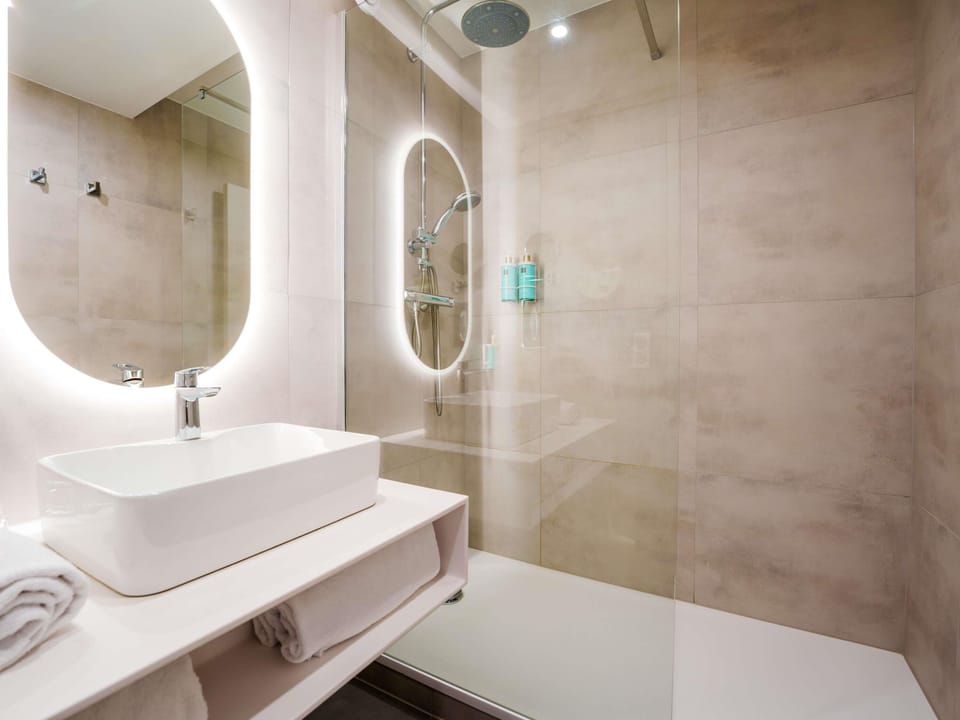 Classic Room, 1 Double Bed with Sofa bed | Minibar, in-room safe, desk, blackout drapes