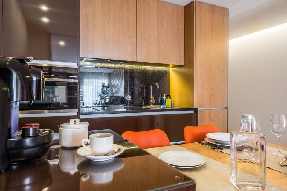 Apartment, 1 Bedroom | Private kitchen | Fridge, microwave, oven, stovetop
