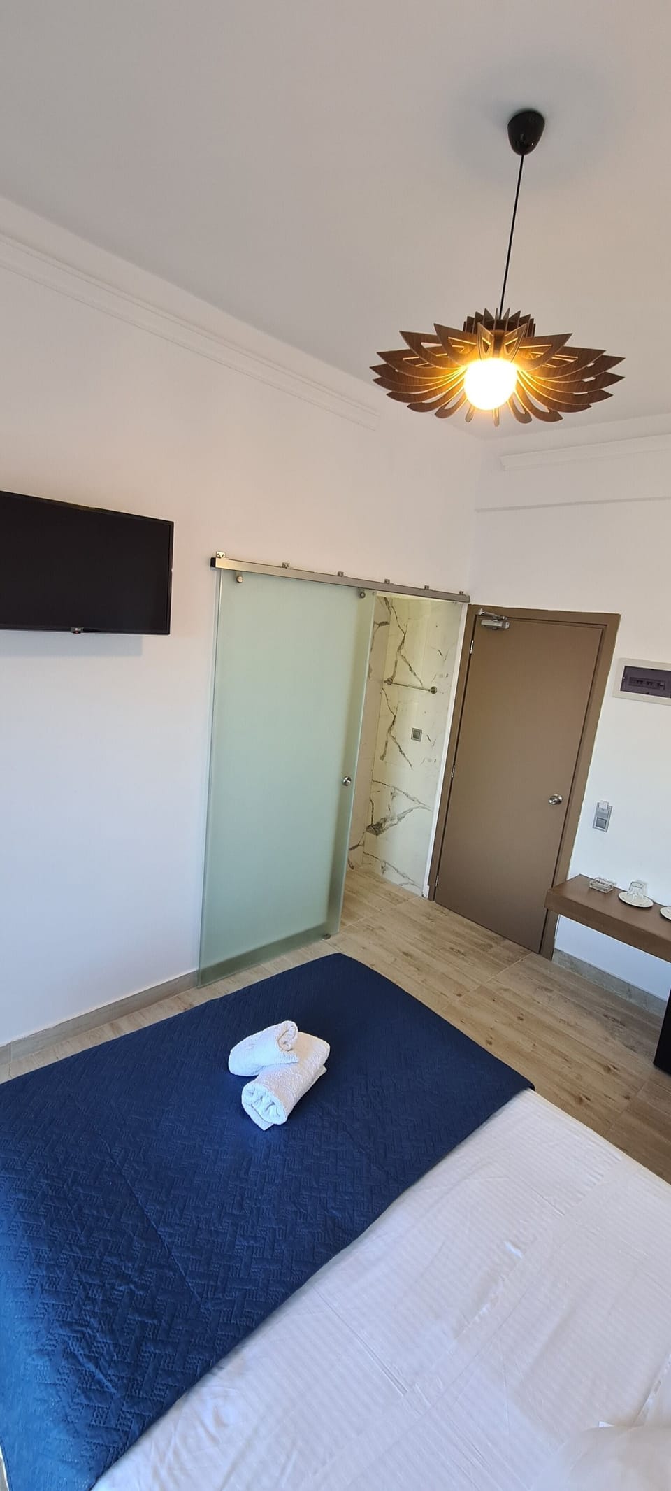 Deluxe Room (1 Double or 2 Twins), Sea View | Iron/ironing board, free WiFi, bed sheets