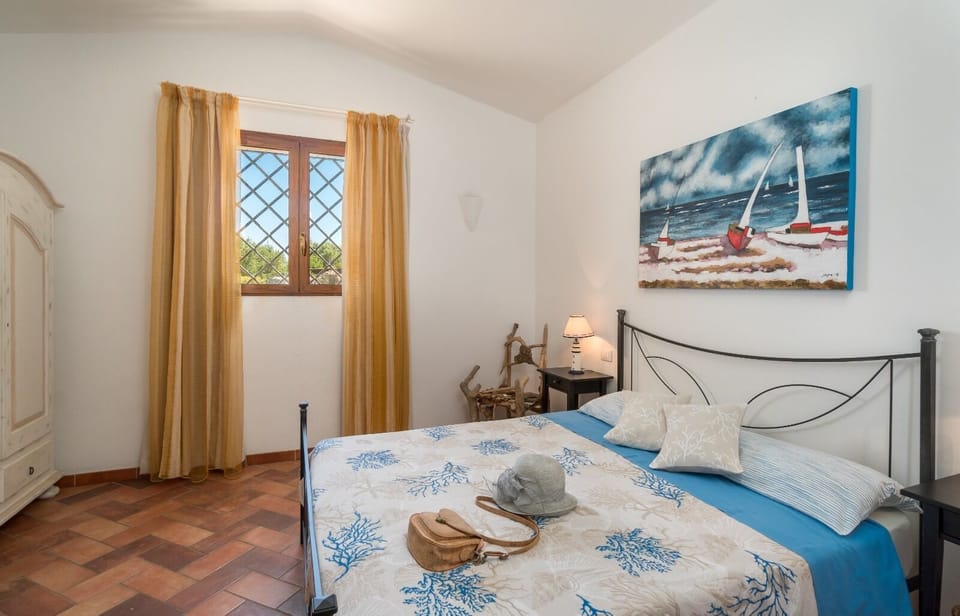 In-room safe, cribs/infant beds, free WiFi, bed sheets
