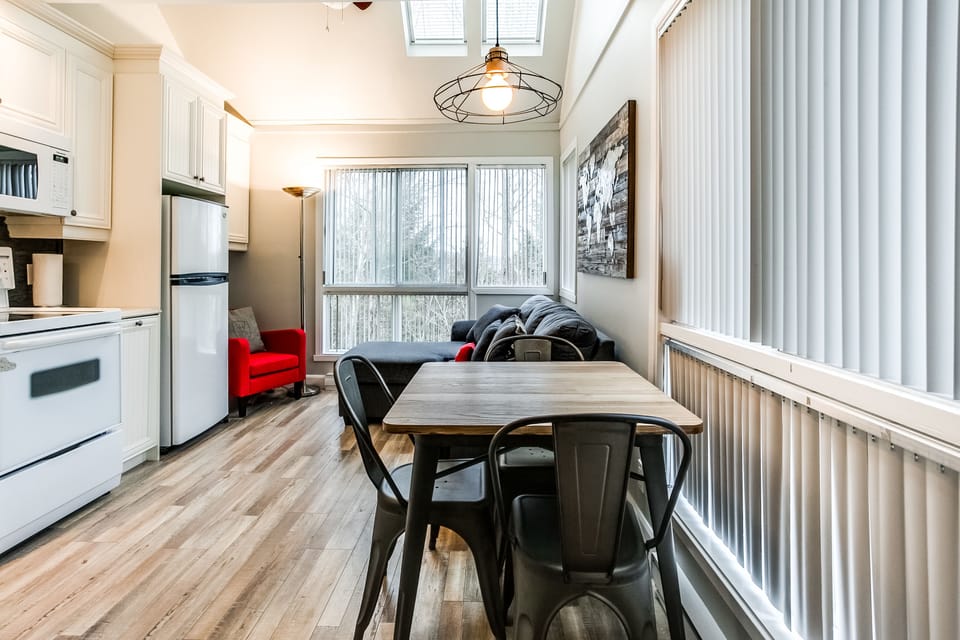 Condo, 1 Bedroom | Private kitchen | Full-size fridge, microwave, oven, stovetop